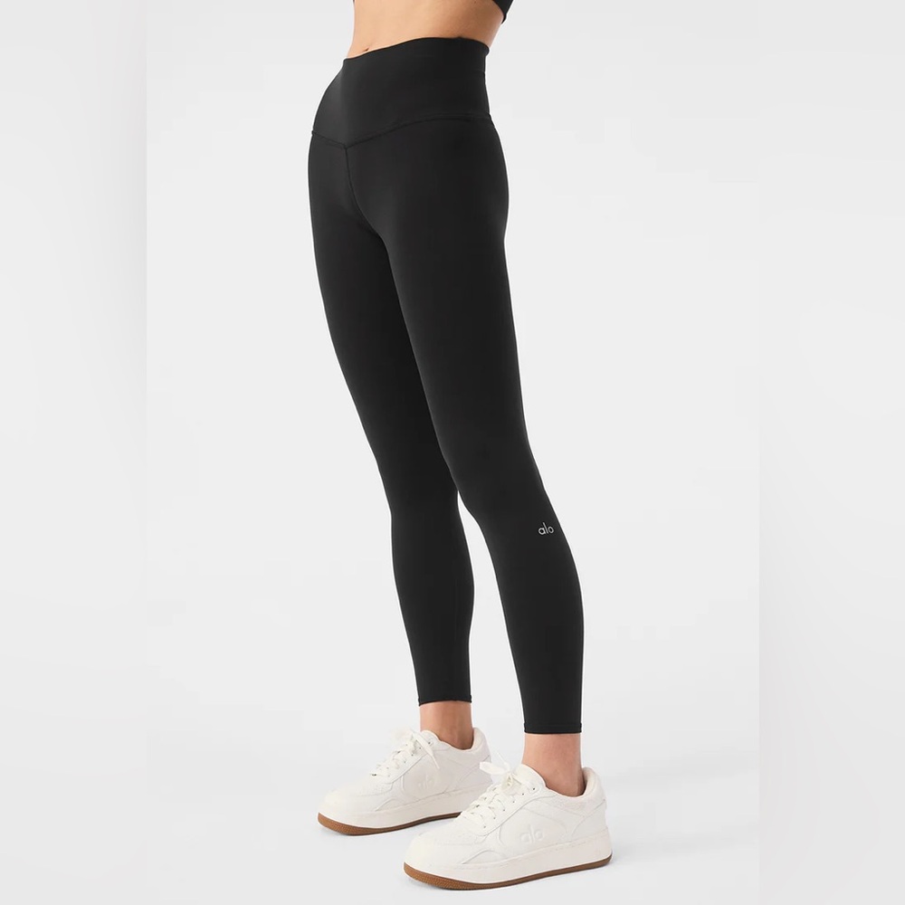 Alo 7/8 High-Waist Airbrush Leggings
Small